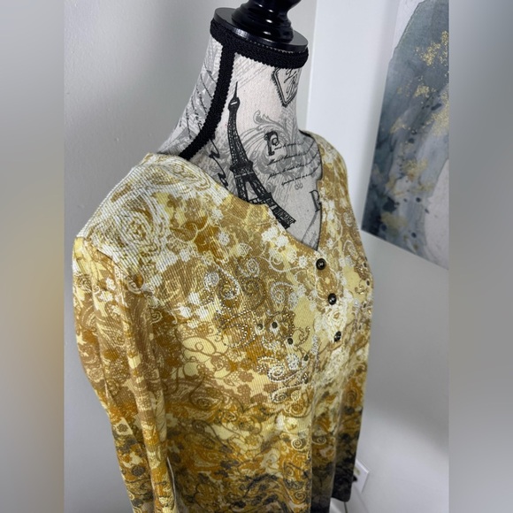 Christopher&Banks Yellow and Black Thermal Floral Rhinestone Button-Front Top XL - Picture 2 of 10